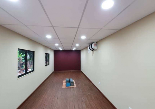 CUSTOM MADE CABIN / CONTAINER